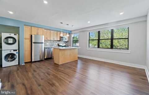 212 OAKWOOD STREET SE, WASHINGTON, DC 20032