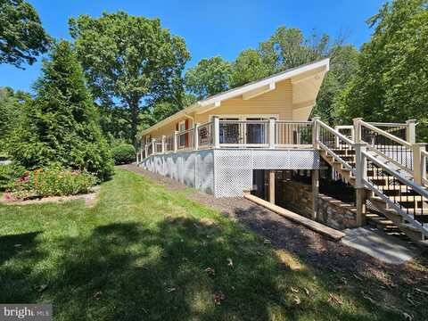 197 N LAKESHORE DRIVE, LOUISA, VA 23093