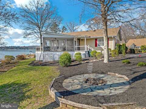 197 N LAKESHORE DRIVE, LOUISA, VA 23093