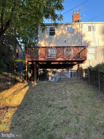 926 52ND STREET NE, WASHINGTON, DC 20019