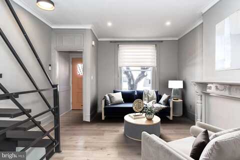 2050 W BOSTON STREET, PHILADELPHIA, PA 19132