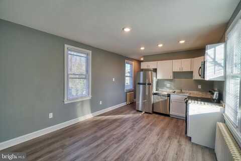 400 DOUGLAS STREET NE, WASHINGTON, DC 20017