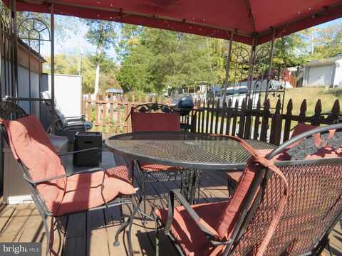 41-3 HOT DOG ROAD, FALLING WATERS, WV 25419
