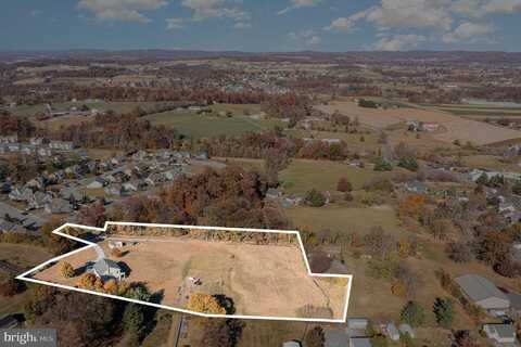 105 CARRIAGE WAY, EAST EARL, PA 17519