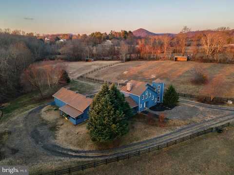 4688 S COWPASTURE LANE, HUME, VA 22639