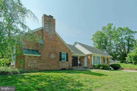 10 LAKE DRIVE, WOODBURY, NJ 08096