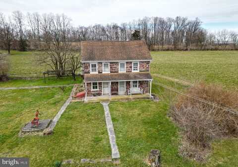 2101 KRAMER MILL ROAD, STEVENS, PA 17578
