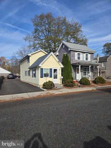 13 E MILLBROOKE AVENUE, WOODSTOWN, NJ 08098