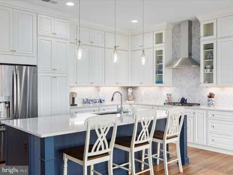103 TITMOUSE CT, LAKE FREDERICK, VA 22630