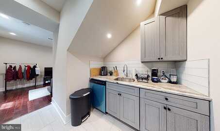 46 S 44TH STREET, PHILADELPHIA, PA 19104