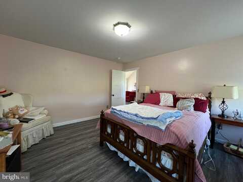 99 E CREEK RUN LOOP, FORT ASHBY, WV 26719
