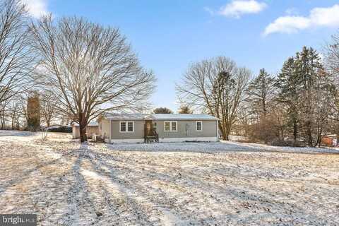 21 MORRIS DRIVE, FLEETWOOD, PA 19522