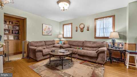4019 PATTERSON CREEK VILLAGE PIKE, RIDGELEY, WV 26753