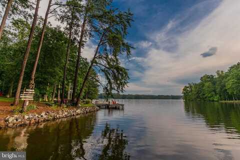 20 LAKE CAROLINE DRIVE, RUTHER GLEN, VA 22546
