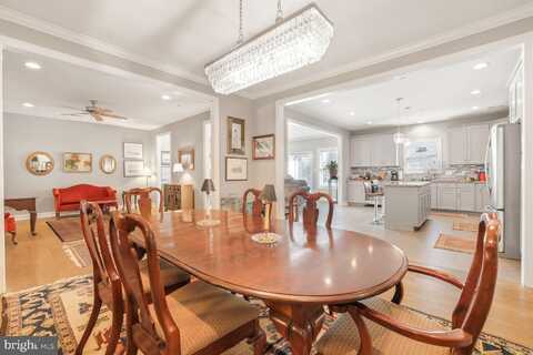 12915 HAWKINS CIRCLE, HAGERSTOWN, MD 21742