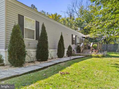 39335 E COLONIAL HIGHWAY E, HAMILTON, VA 20158