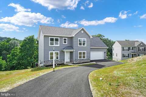 325 BARCLAY DRIVE, RED LION, PA 17356