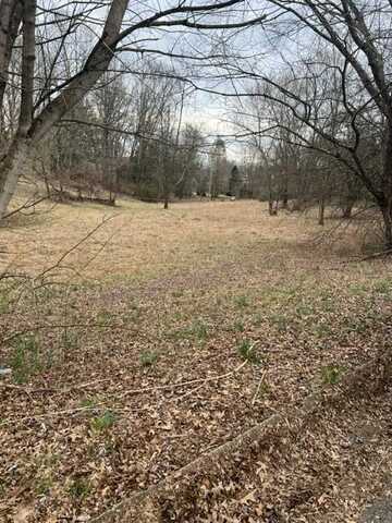 Moody Dr, Kingsport, TN 37664