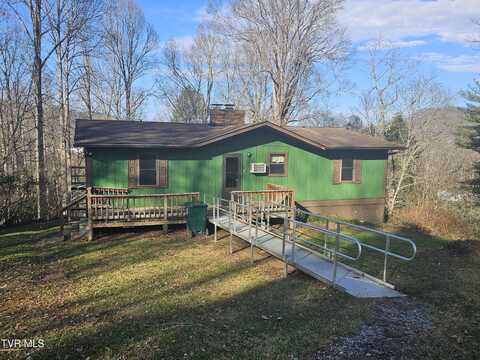 329 Southwest Chalet Drive, Coeburn, VA 24230