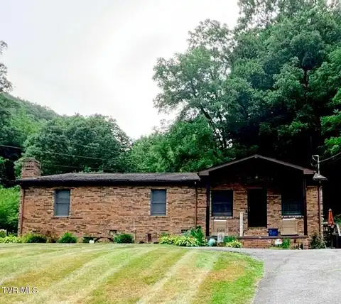 1478 Belchers Fork Road, Grundy, VA 24614