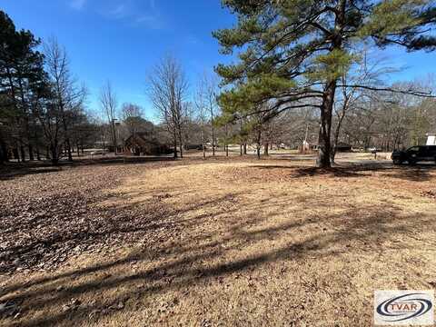 Hawkins Ln, HUNTINGDON, TN 38344