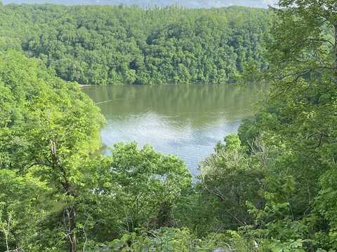 5881 Canoe Way, Baxter, TN 38544