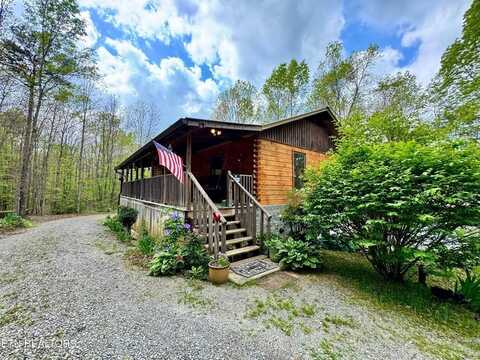 907 Parkstown Rd., WILDER, TN 38589