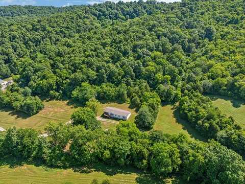 30 Maynard Hollow Ln, Lancaster, TN 38569