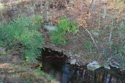 Crouch Rd, SPARTA, TN 38583