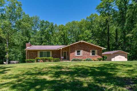 1121 Circle Dr, Jamestown, TN 38556