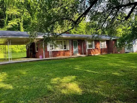 12 NW Arcot Rd, Celina, TN 38551