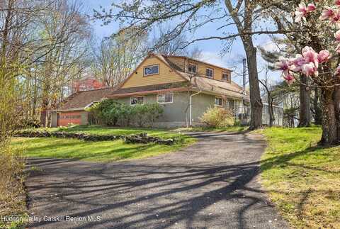 101 East Ave Avenue, Walden, NY 12586