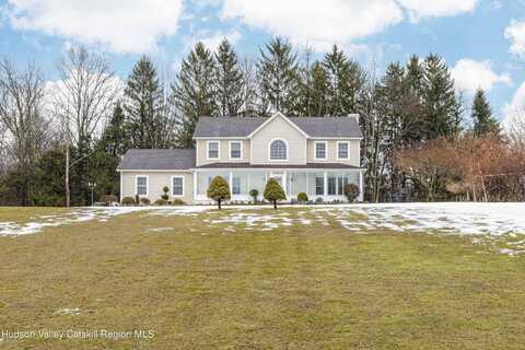 19 Waring Lane, New Paltz, NY 12561