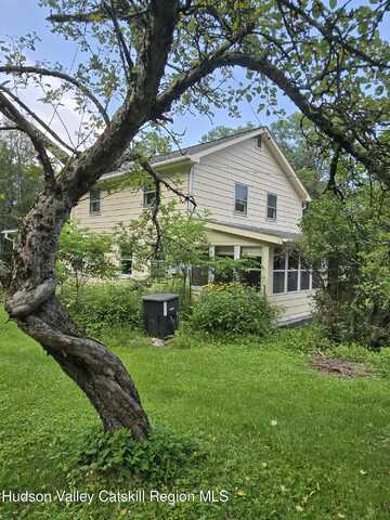 106 Schwabie Turnpike, Kerhonkson, NY 12446