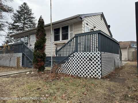 22 Cedar Street, Saugerties, NY 12477
