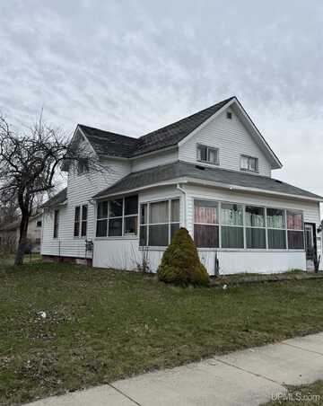 520 Michigan, Manistique, MI 49854