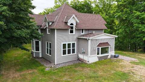 738 Grove, Marquette, MI 49855