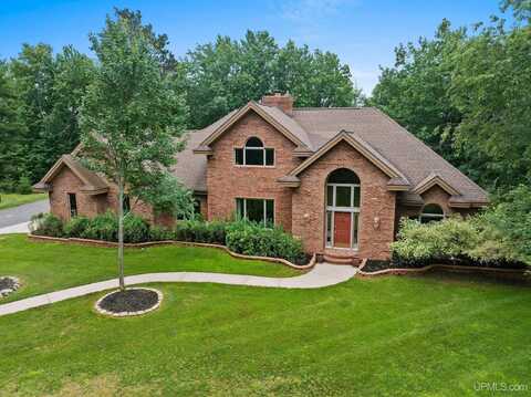 860 Evergreen, Kingsford, MI 49802
