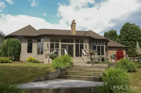 202 Cataldo, Iron River, MI 49935