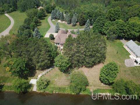 202 Cataldo, Iron River, MI 49935