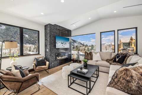 100 Goldfinch Lane, Avon, CO 81620