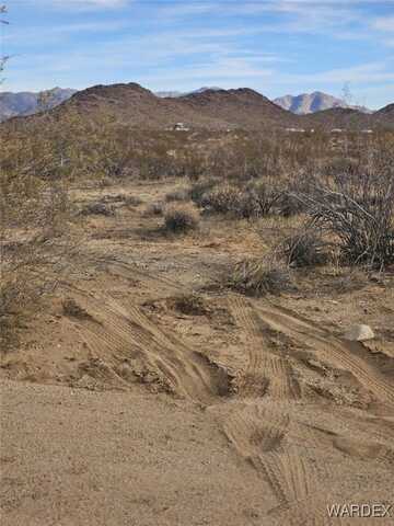 Lot 12 S Roll Road, Yucca, AZ 86438