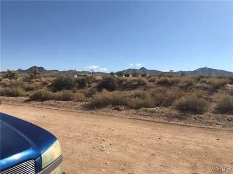 9299 N Bridlebit Avenue, Kingman, AZ 86401