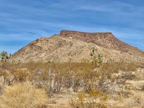 3437 E Cowboy Road, Yucca, AZ 86438