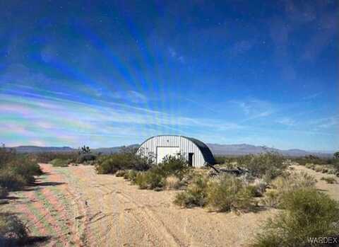 S Horseshoe Road, Yucca, AZ 86438