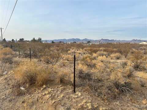 3689 N Verde Road, Golden Valley, AZ 86413