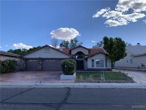 875 Country Club Drive, Kingman, AZ 86401