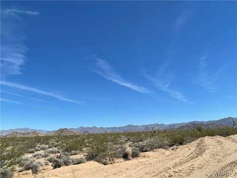 S Gene Autry Drive, Yucca, AZ 86438