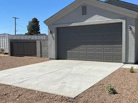 3515 E Lum Avenue, Kingman, AZ 86409