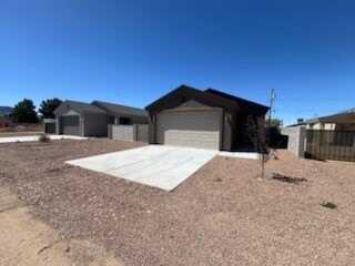 3521 E Lum Avenue, Kingman, AZ 86409